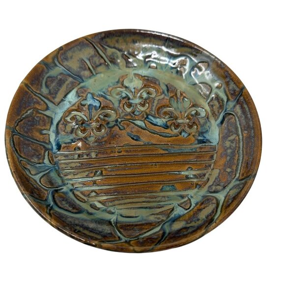 Susan Rodriguez Garlic Grater Plate Fleur De Lis 7in  Signed Pottery Stoneware - Picture 9 of 10